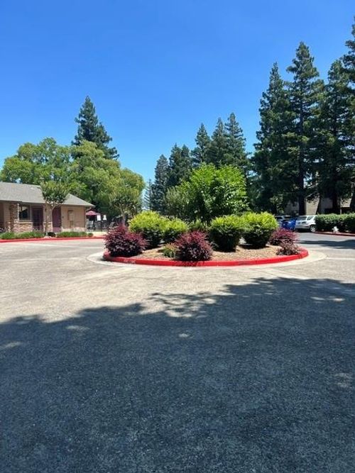 32-3715 Tallyho Dr, Sacramento, CA, 95826-5466 | Card Image