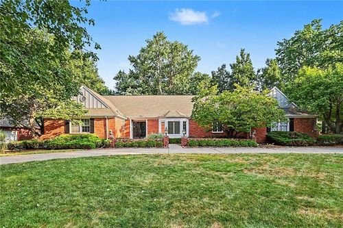 3518 W 100th Ter, Leawood, KS, 66206-2404 | Card Image