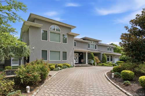 75 Shoreham Drive E, Huntington, NY, 11746 | Card Image