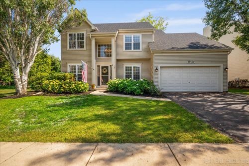 39W421 W Mallory Dr, Geneva, IL, 60134-4912 | Card Image