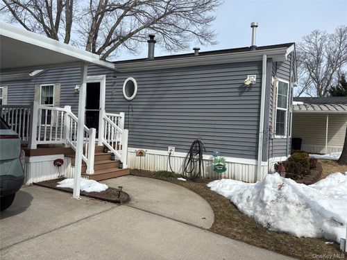 unit-69-1661 Old Country Rd, Riverhead, NY, 11901-4402 | Card Image