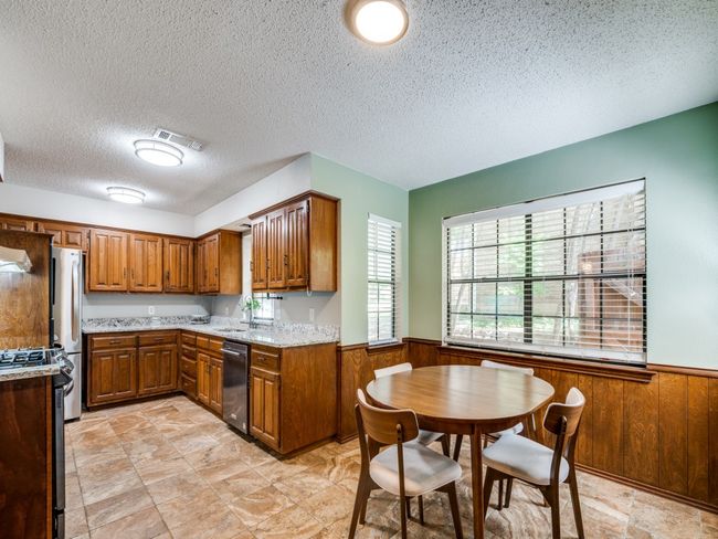 2206 Shady View Ct, House other with 3 bedrooms, 2 bathrooms and null parking in Arlington TX | Image 11