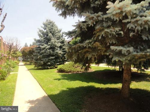 9926 Haldeman Ave, Philadelphia, PA, 19115-1609 | Card Image