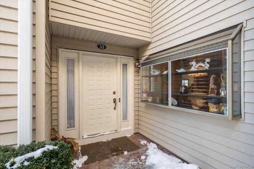 53 Chestnut Ln, Woodbury, NY, 11797-1918 | Card Image