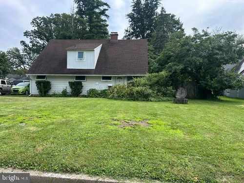 8004 Gladstone Rd, WYNDMOOR, PA, 19038-7608 | Card Image