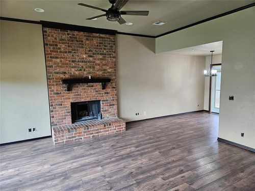 225 Jennifer Ave, Edmond, OK, 73003-4932 | Card Image