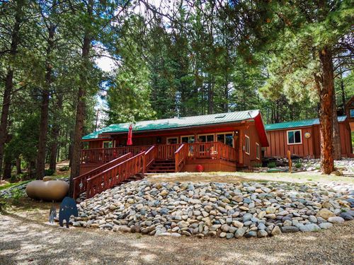 17 Lodge Rd, Taos, NM, 87571-9528 | Card Image