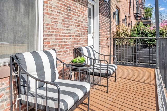 APT-1 - 162 W Concord St, Condo with 2 bedrooms, 2 bathrooms and 1 parking in Boston MA | Image 29