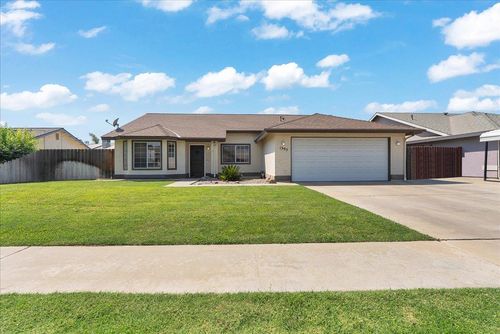 1395 Pine Dr, Lemoore, CA, 93245-3951 | Card Image