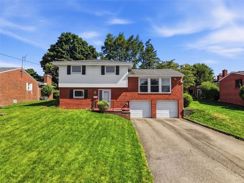 126 Elbrook Dr, Natrona Heights, PA, 15065-2311 | Card Image