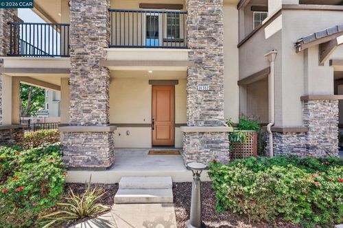 24552 Autumn Mist Way, Hayward, CA, 94544-2170 | Card Image