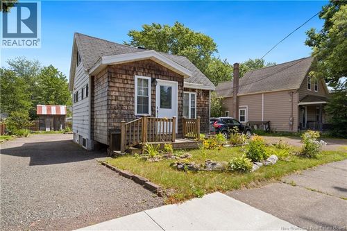 49 Mcsweeney Ave, Moncton, NB, E1C7C6 | Card Image
