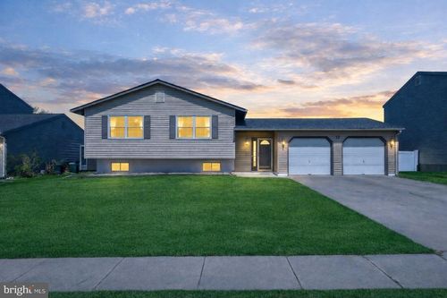 12 Radka Dr, NEWARK, DE, 19702-6824 | Card Image