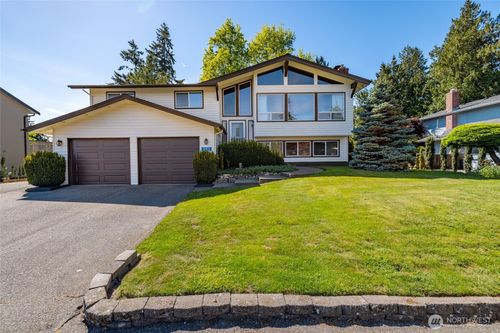 12472 Eagle Dr, Burlington, WA, 98233-2795 | Card Image