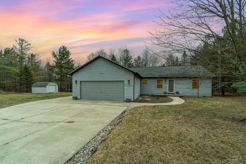 5474 Kings Way Street, Butman Township, MI, 48624 | Card Image