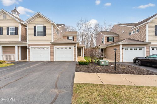 32 Annabelle Pl, Rotterdam, NY, 12306-5738 | Card Image