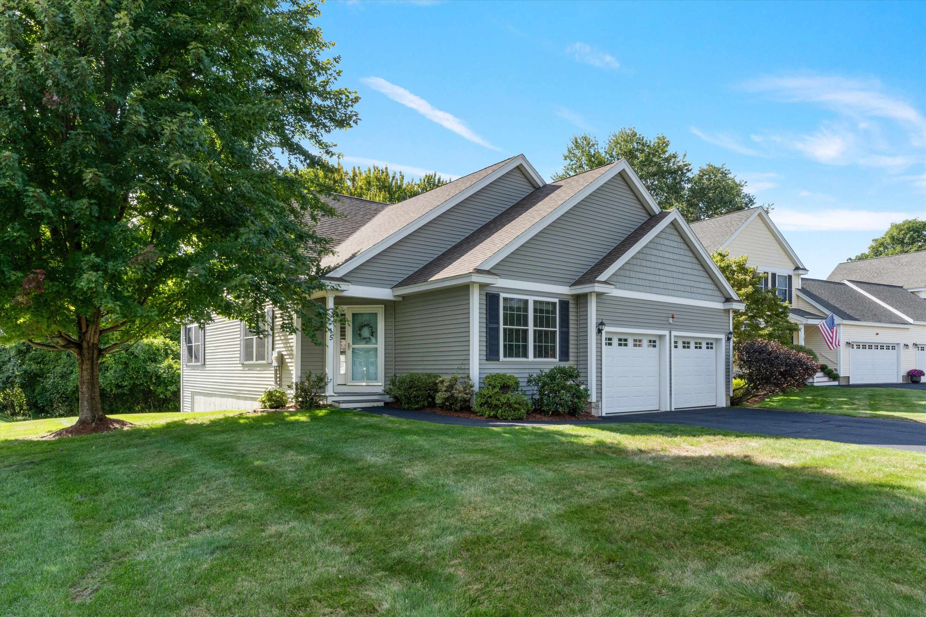 Johnston Cir, Litchfield, NH 03052