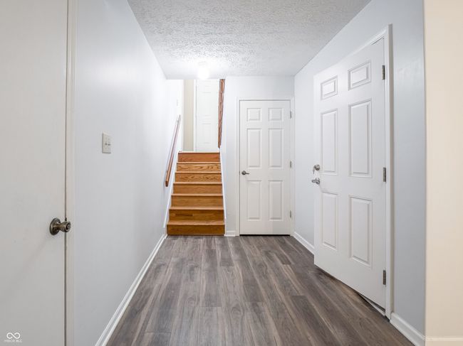 7629 Farm View Cir W, Condo with 2 bedrooms, 2 bathrooms and null parking in Indianapolis IN | Image 30