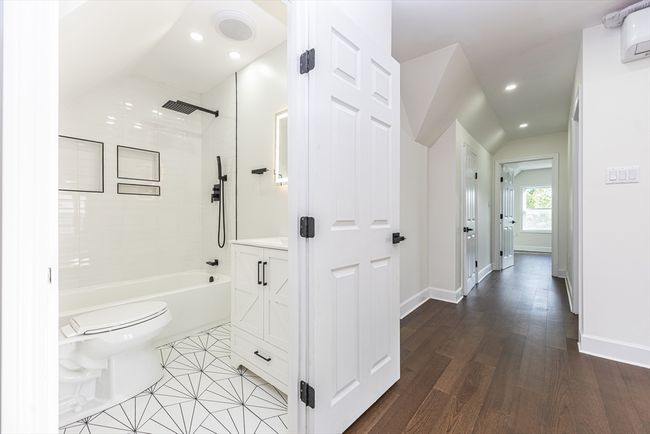 APT-3 - 40 Devon St, Condo with 2 bedrooms, 1 bathrooms and null parking in Boston MA | Image 19
