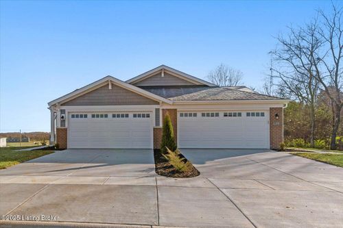 61a-11207 Breezeway St, Louisville, KY, 40291-8413 | Card Image