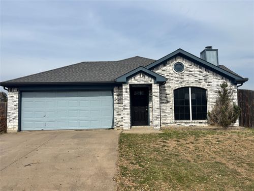 215 Los Angeles Dr, Glenn Heights, TX, 75154-2011 | Card Image