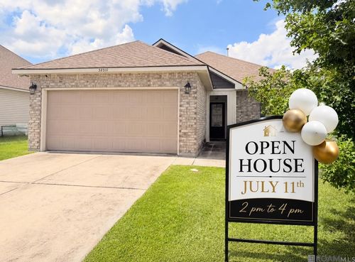 38510 Maidens Blush St, Gonzales, LA, 70737-6319 | Card Image