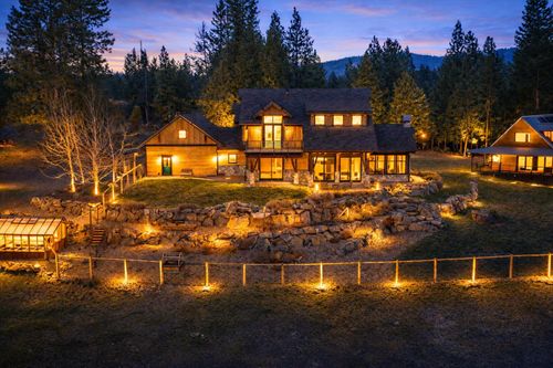 1940 Soda Mountain Rd, Ashland, OR, 97520-9407 | Card Image