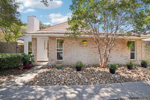 13823 Brays Frst, San Antonio, TX, 78217-1708 | Card Image