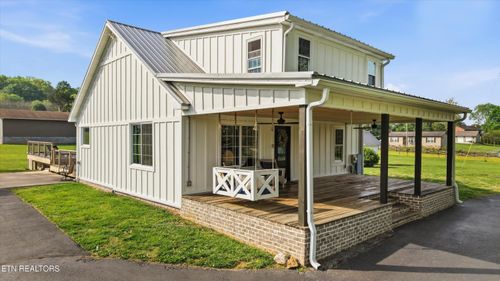 21036 Martel Rd, Lenoir City, TN, 37772-4244 | Card Image