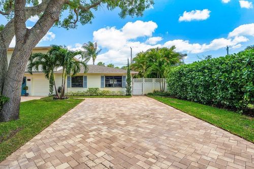 2103 N Palm Cir, Juno Beach, FL, 33408-2716 | Card Image