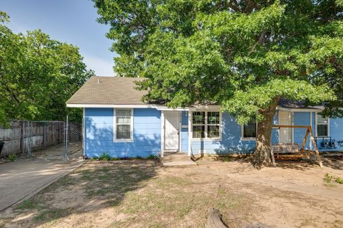 2411 Nw 21st St, Fort Worth, TX, 76106-6601 | Card Image