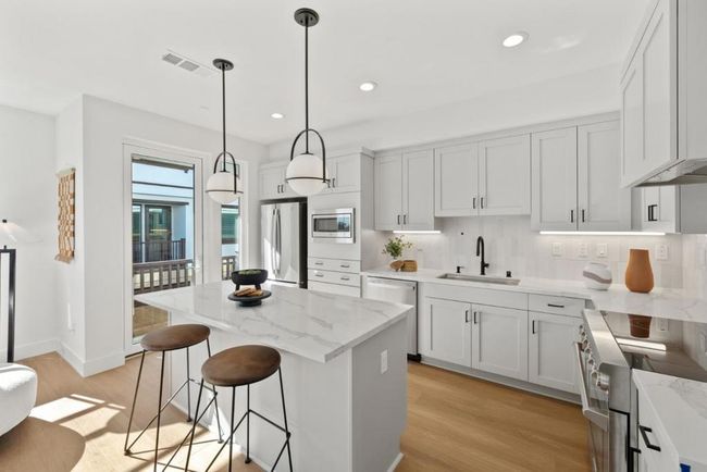 3 - 222 Carroll St, Townhouse with 3 bedrooms, 3 bathrooms and 1 parking in Sunnyvale CA | Image 8