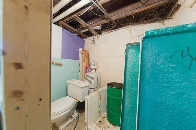 39 Bathroom plumb_basement.jpg | Image 32