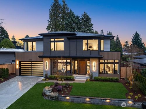 218 109th Ave Se, Bellevue, WA, 98004-6343 | Card Image