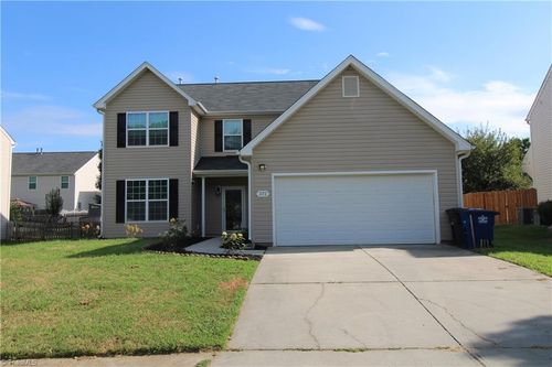 372 Shady Grove Ct, Winston-Salem, NC, 27103-5535 | Card Image