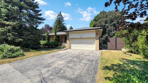 b1-114 Citation Drive, North York, ON, M2K1T4 | Card Image