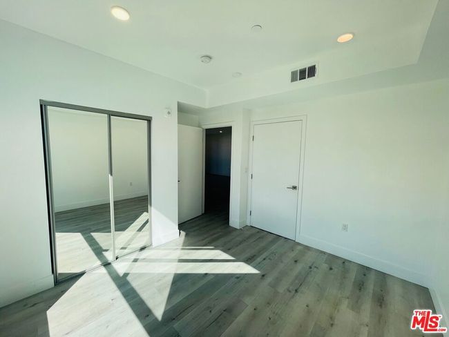 APT-201 - 14612 Calvert St, Condo with 2 bedrooms, 2 bathrooms and 2 parking in Van Nuys CA | Image 16