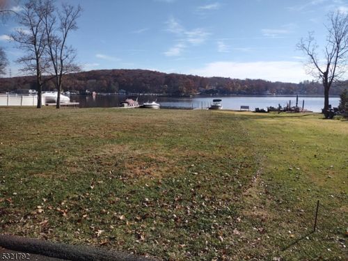 17 Shore Rd, Lake Hopatcong, NJ, 07849-1219 | Card Image