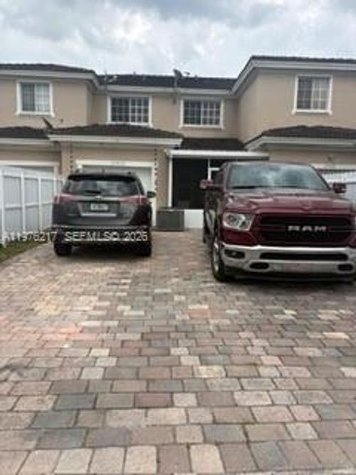 27918-27918 Sw 140th Ave, Homestead, FL, 33032-8428 | Card Image