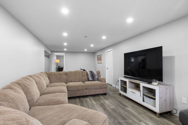 5270 Trafalgar St, House other with 5 bedrooms, 3 bathrooms and 6 parking in Dorchester ON | Image 17