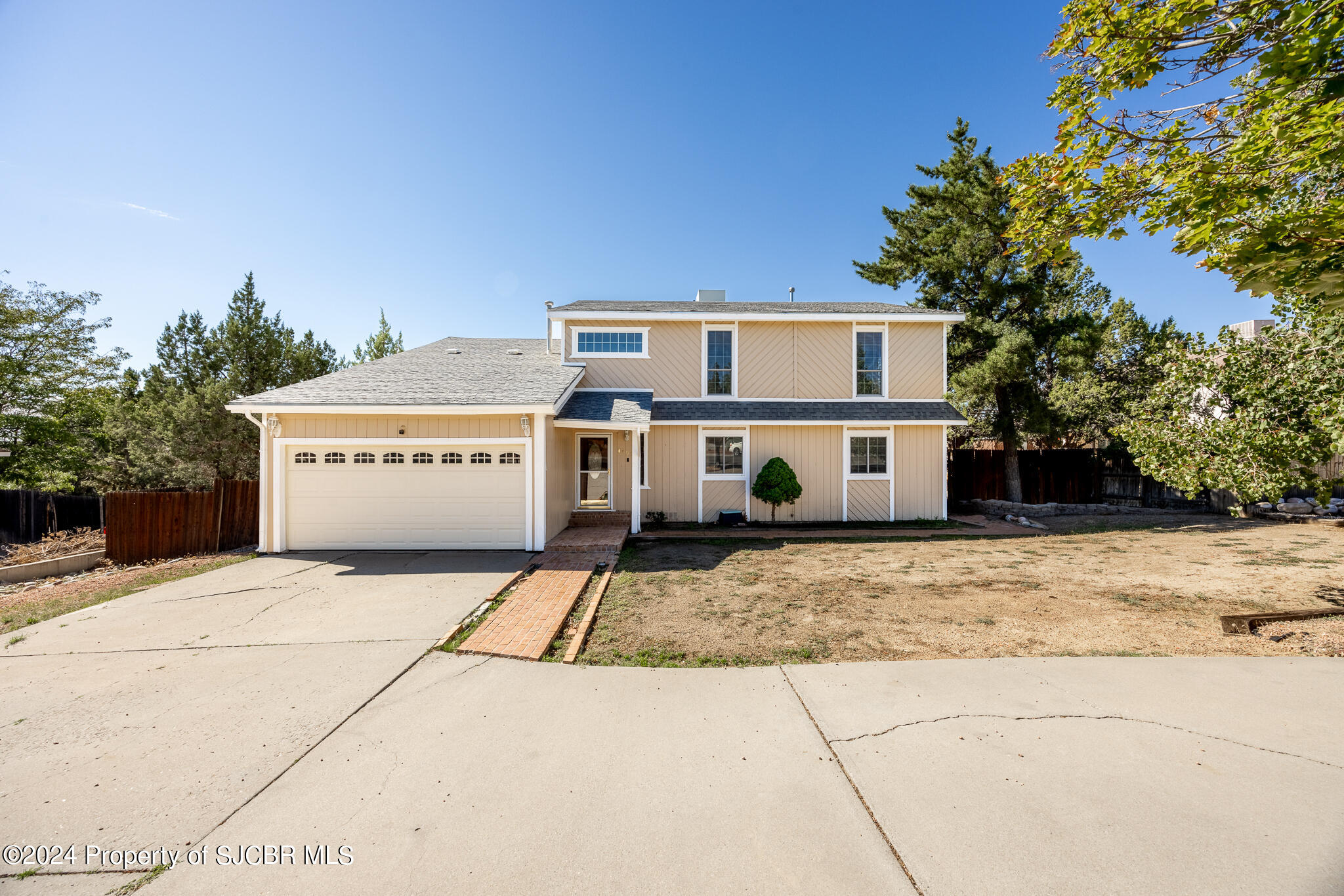 English Dr, Farmington, NM 87402