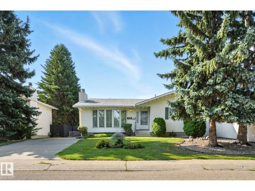 138 Harrison Dr Nw, Edmonton, AB, T5A2R4 | Card Image