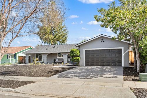 6130 Paseo Pueblo Dr, San Jose, CA, 95120-2740 | Card Image