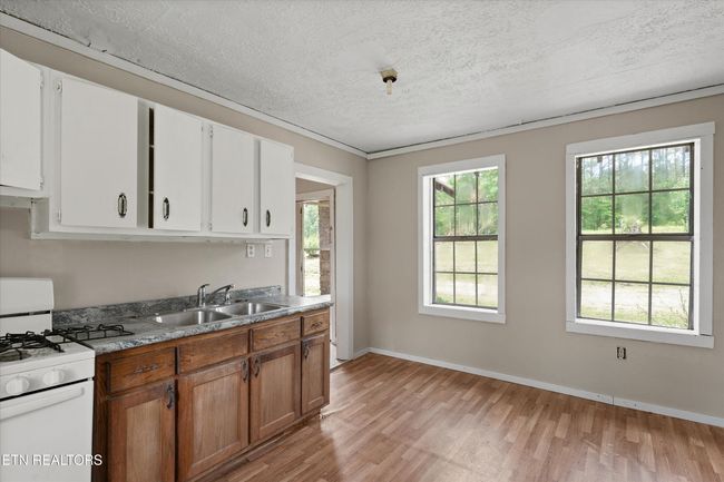 9476 Morgan Co Hwy, Home with 0 bedrooms, 0 bathrooms and null parking in Sunbright TN | Image 7
