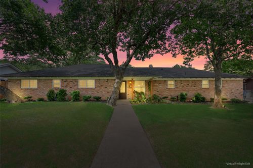 7844 Fairway Rd, Woodway, TX, 76712-3753 | Card Image