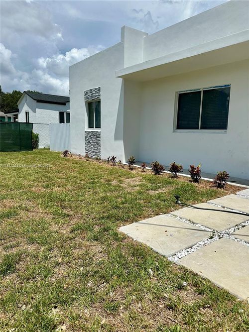 1741 Nw 76th St, Miami, FL, 33147-6159 | Card Image