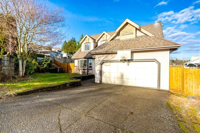 200 San Juan Place, House other with 4 bedrooms, 2 bathrooms and 4 parking in Coquitlam BC | Image 2