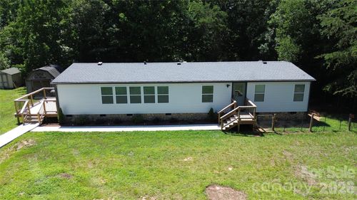 3585 Woodstream Dr, Maiden, NC, 28650-9501 | Card Image