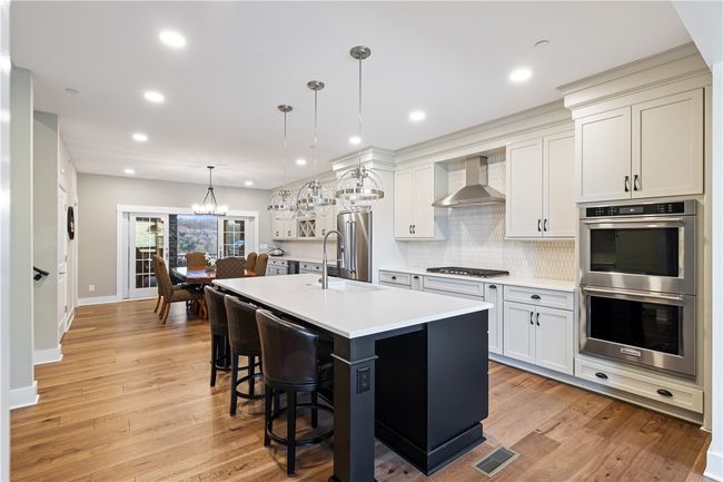 312 Highpointe Dr, Townhouse with 3 bedrooms, 4 bathrooms and 2 parking in Seven Fields PA | Image 7
