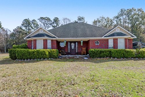 142 Lynne Ln, Lucedale, MS, 39452-4042 | Card Image